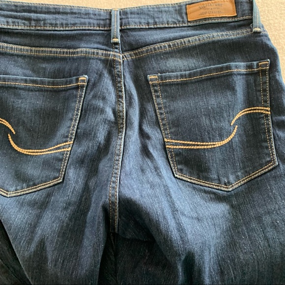 Signature Levi’s Modern Capris - Picture 6 of 6